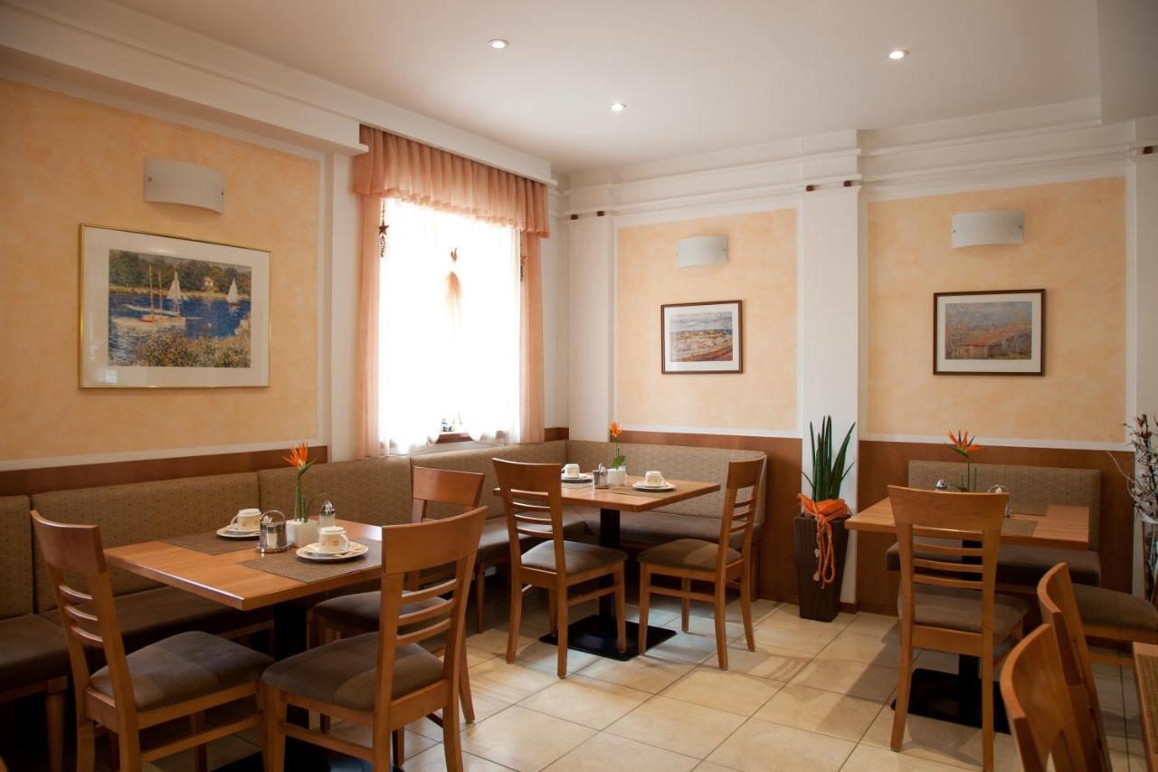 Gaestehaus Stoegmueller Asten 外观 照片