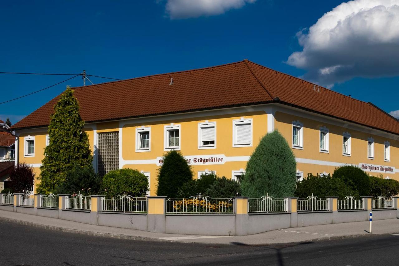 Gaestehaus Stoegmueller Asten 外观 照片